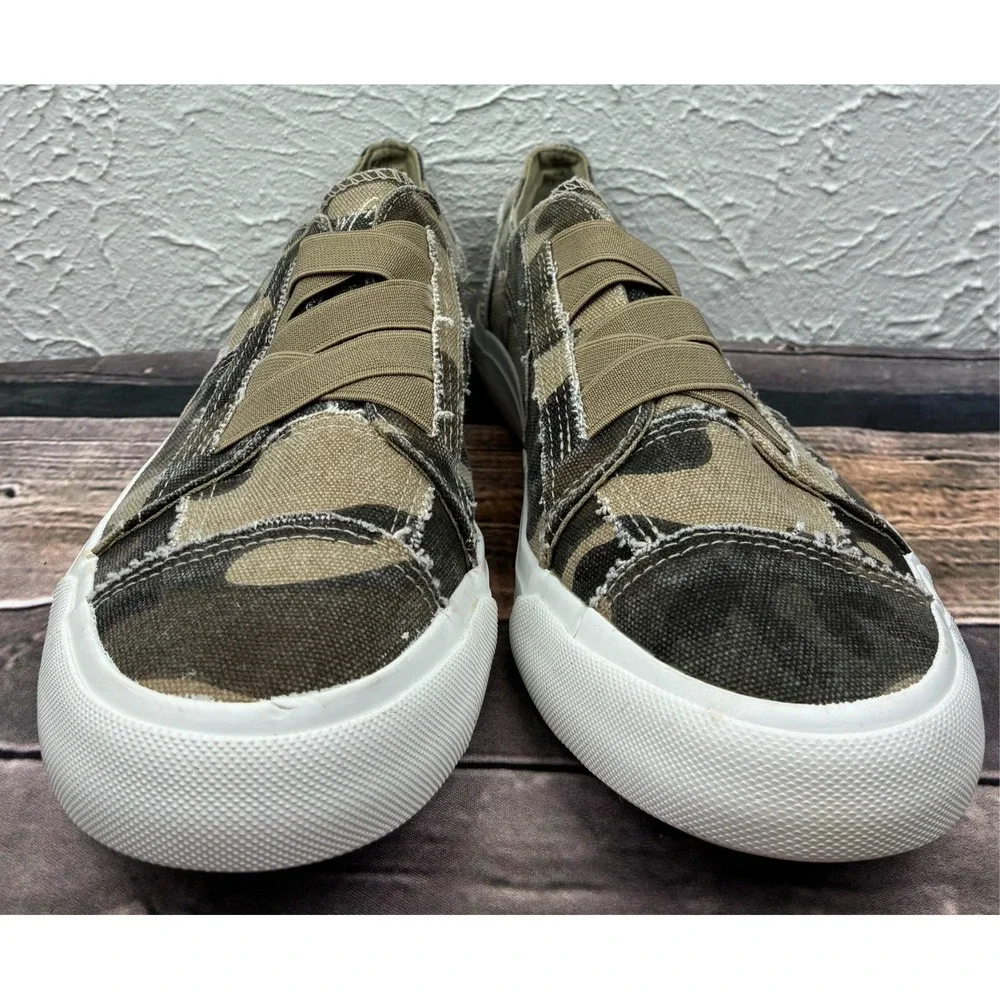 Blowfish Malibu Camo Canvas Slip On Sneakers Distressed Camouflage